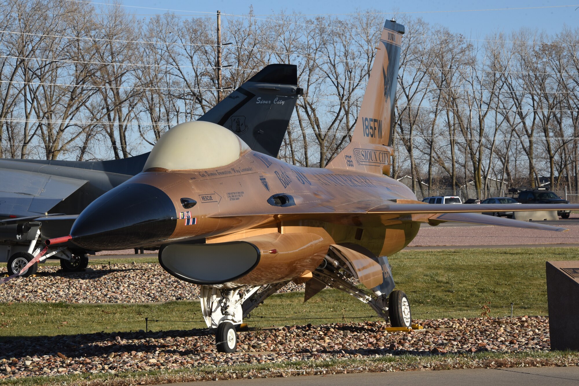 F-16