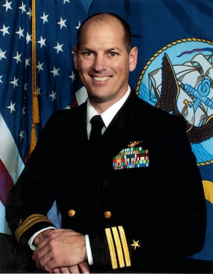 Official photo of CDR Craig Speer, executive officer, NSA Lakehurst