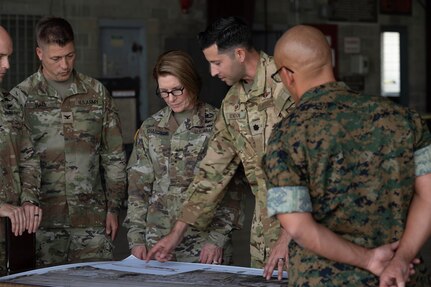 The U.S. SOUTHCOM command visit allowed the senior leaders to recognize the accomplishments of Joint Task Force-Bravo, and to celebrate the holidays with deployed personnel.