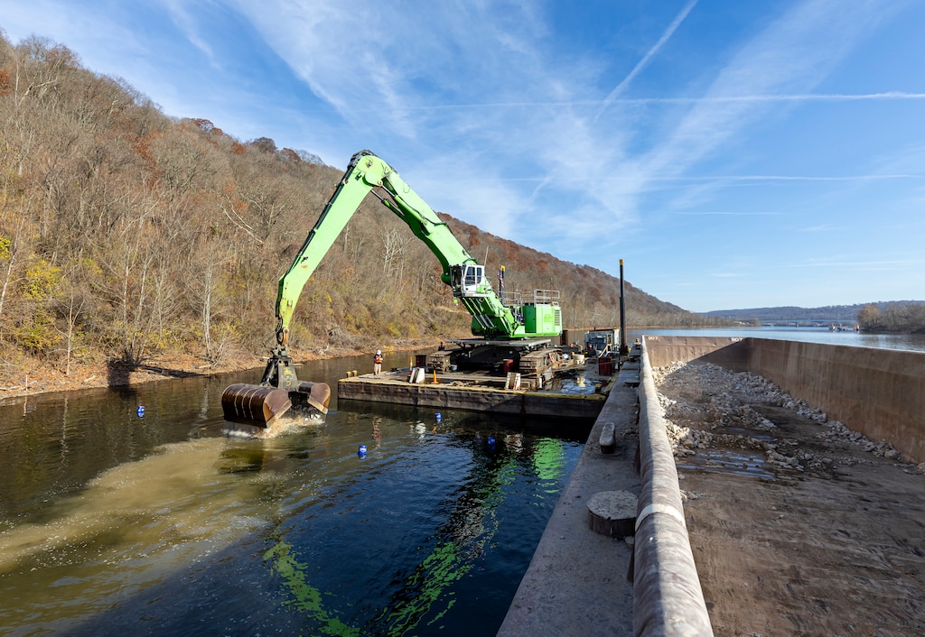 The Pittsburgh District contracted the work to install 73 fish reefs between Monongahela River miles 21.3 and 33.5 from Victory Hills to Clairton, Pennsylvania.