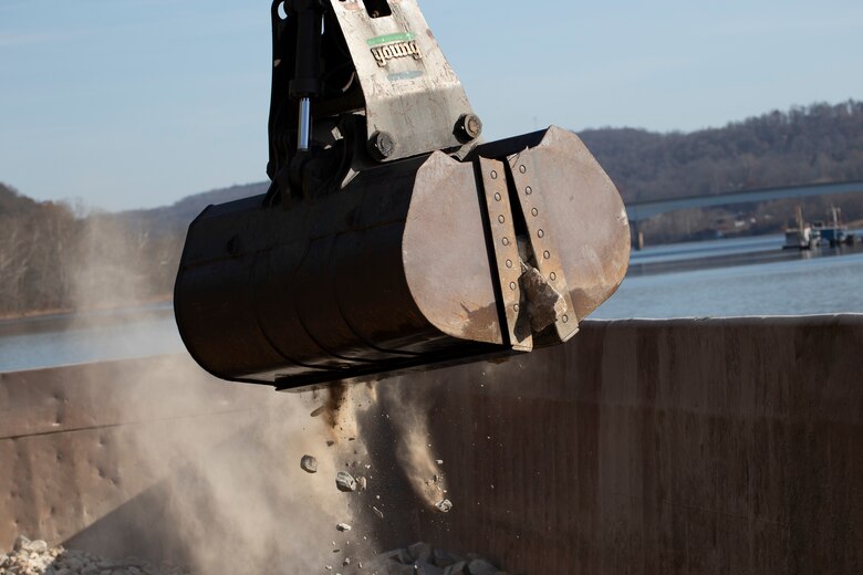 The Pittsburgh District contracted the work to install 73 fish reefs between Monongahela River miles 21.3 and 33.5 from Victory Hills to Clairton, Pennsylvania.