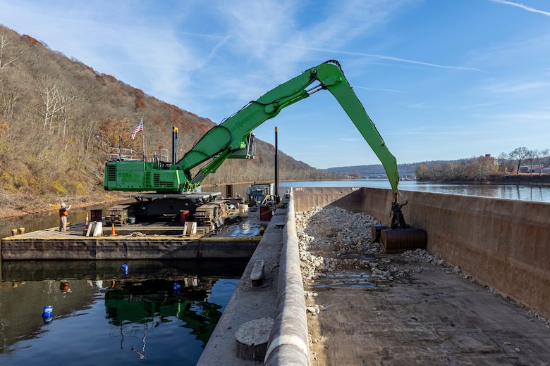 The Pittsburgh District contracted the work to install 73 fish reefs between Monongahela River miles 21.3 and 33.5 from Victory Hills to Clairton, Pennsylvania.