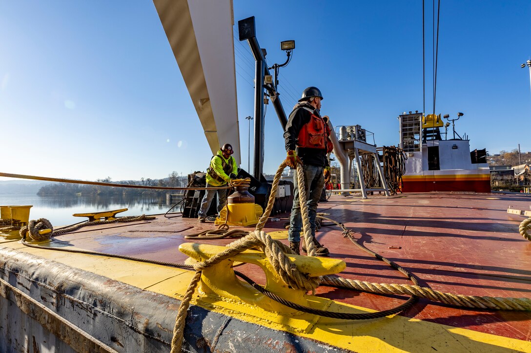 Contractors working for the U.S. Army Corps of Engineers Pittsburgh District install a 23-foot-tall concrete shaft enclosure weighing approximately 120,000 pounds as part of the guard wall at the Monongahela River Locks and Dam 4 in Charleroi, Pennsylvania, Nov. 16, 2023.