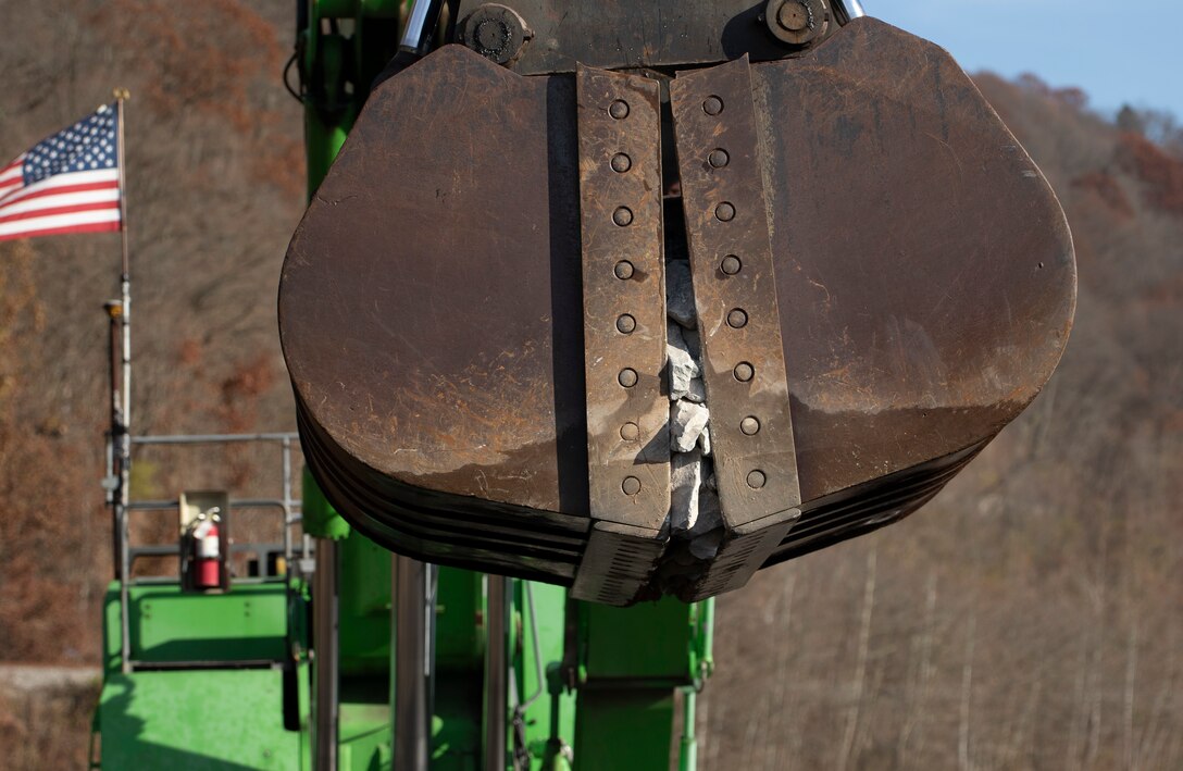 The Pittsburgh District contracted the work to install 73 fish reefs between Monongahela River miles 21.3 and 33.5 from Victory Hills to Clairton, Pennsylvania.