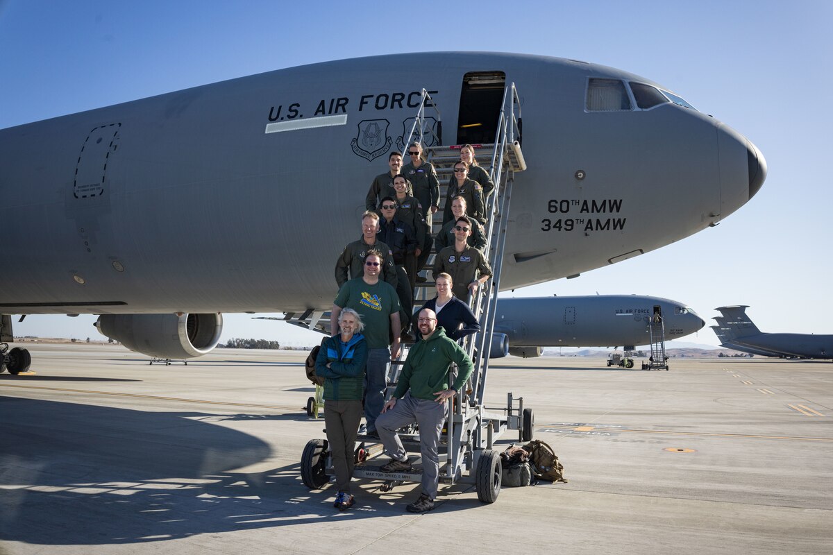 最新最全のをすべて 70th, 79th ARS showcase air refueling on KC-10 extender for その他