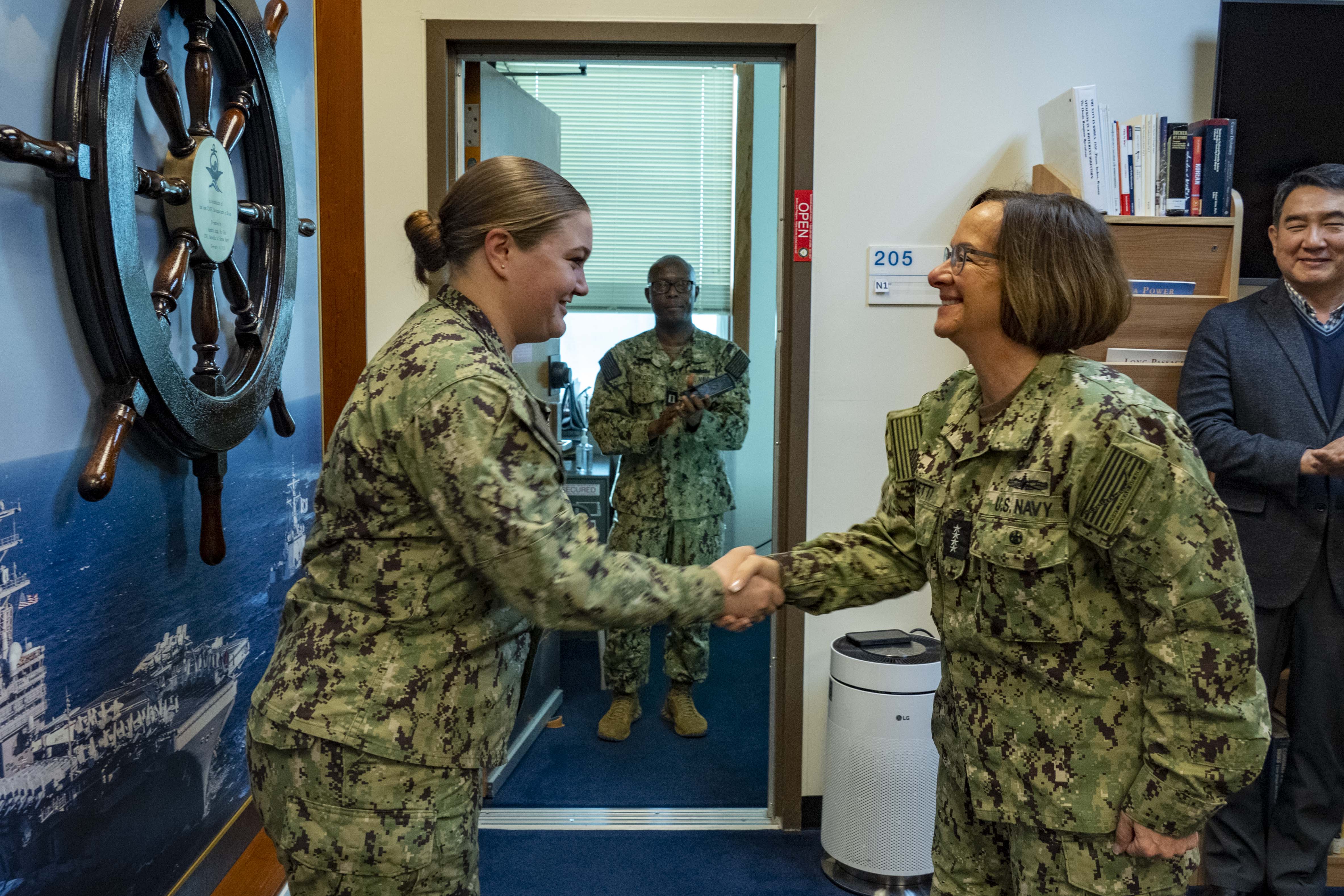 This Is Why The Navy Promotes Sailors: The Jaw Dropping Reason - 4fuqobw