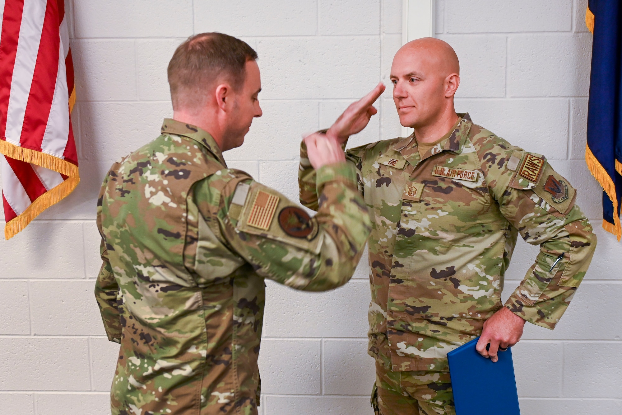 Master Sgt. Chris Vine, 245th ATCS, receives Bronze Star Medal