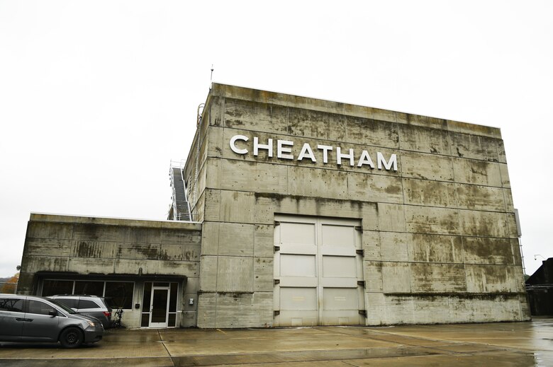 Cheatham Hydro Power Plant building