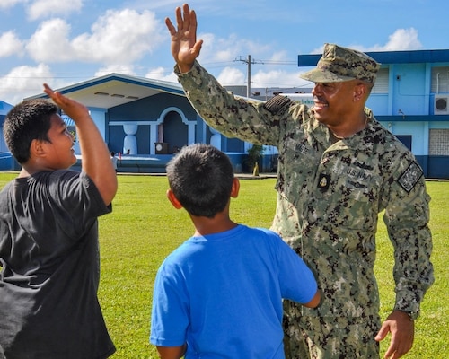 USS Shoup Conducts Saipan Port Visit