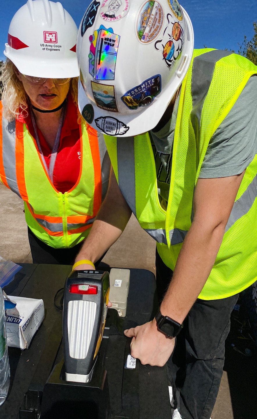 The first soil samples were collected at a property site cleared of debris in Kula, Maui, Hawaiʻi, marking a milestone with the Hawaiʻi Wildfires Debris Mission. If the samples come back below the Hawaiʻi Department of Health cleanup goals, the property owner can proceed with their rebuilding effort. FEMA tasked the U.S. Army Corps of Engineers to execute the debris removal mission on Maui and USACE is managing contractor ECC to fulfill the mission.