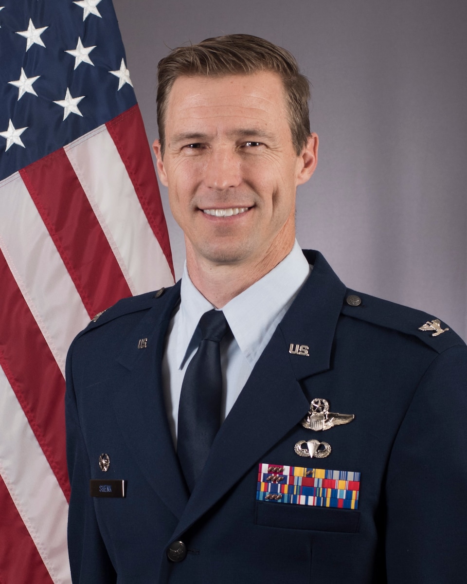 Official photo of Col. Chad Shenk