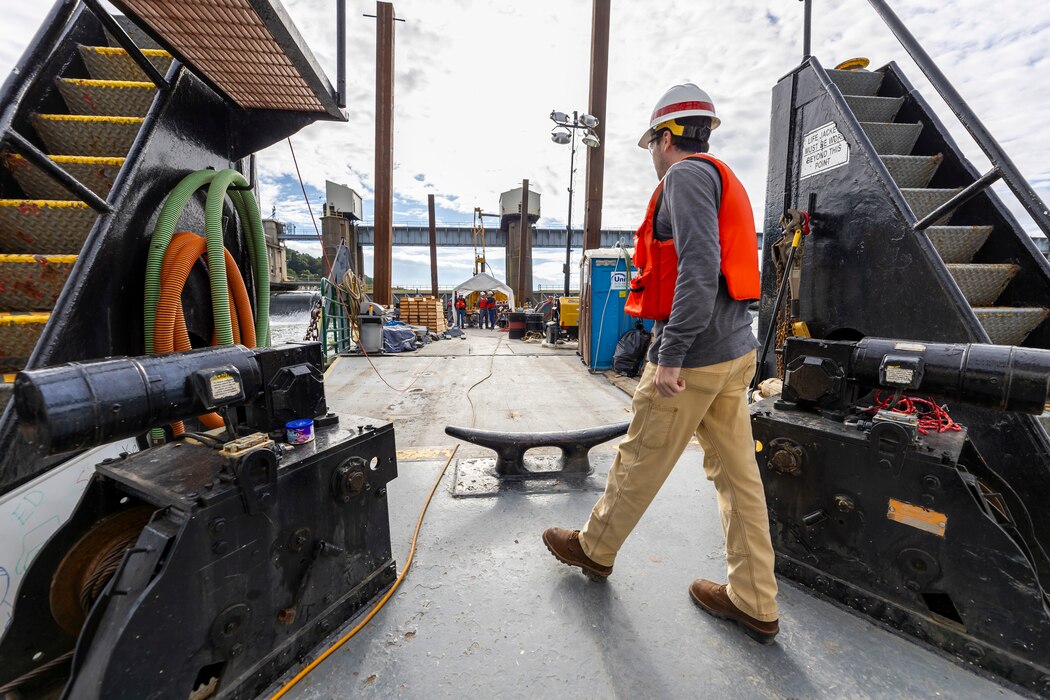 Pittsburgh District geotechnical engineers and geologists study subsurface terrain to assess bedrock for construction projects. A marine drilling crew has been working at Emsworth Locks and Dams since July to drill more than 50 boreholes. The geotechnical team will send samples to a lab to identify the bedrock hardness, strength and permeability for construction. The district plans on constructing a newer, larger lock chamber at Emsworth as part of the Upper Ohio Navigation Project.