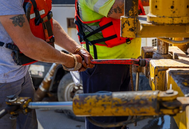 Pittsburgh District geotechnical engineers and geologists study subsurface terrain to assess bedrock for construction projects. A marine drilling crew has been working at Emsworth Locks and Dams since July to drill more than 50 boreholes. The geotechnical team will send samples to a lab to identify the bedrock hardness, strength and permeability for construction. The district plans on constructing a newer, larger lock chamber at Emsworth as part of the Upper Ohio Navigation Project.