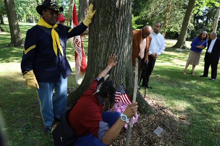 88th Readiness Division Commander, Army Reserve Ambassadors, honor President Rutherford B. Hayes