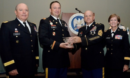 Va. Beach-based 529th CSSB receives national training award