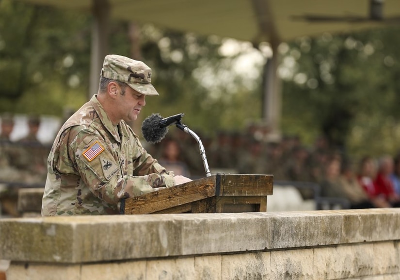 1st Infantry Division hosts Combined Uncasing and Casing Ceremony