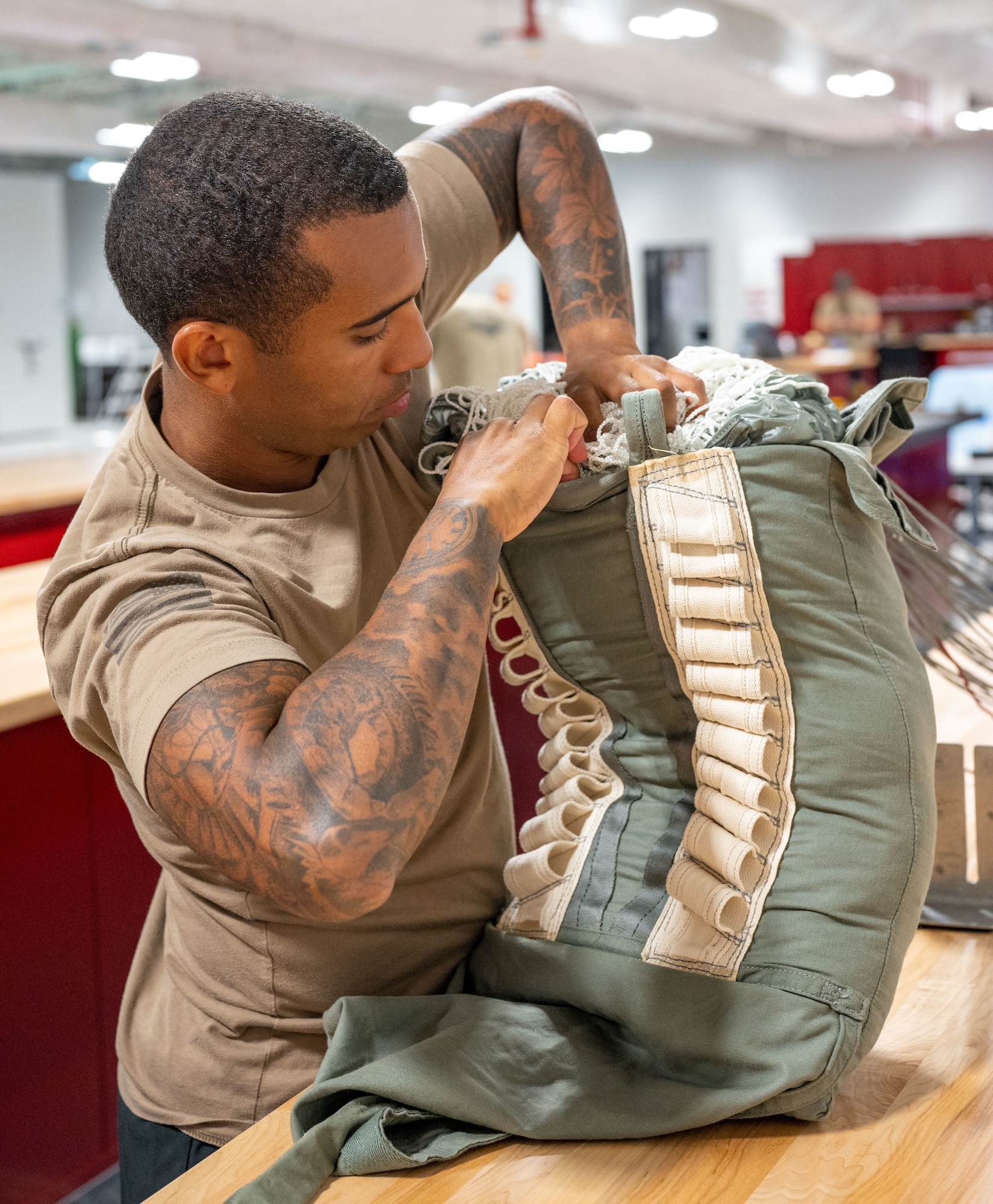 Rescue AFE Airmen become airborne qualified