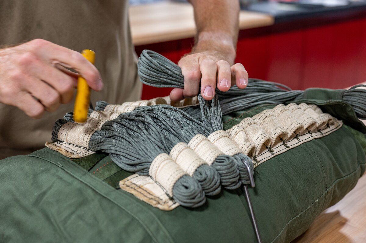 Rescue AFE Airmen become airborne qualified