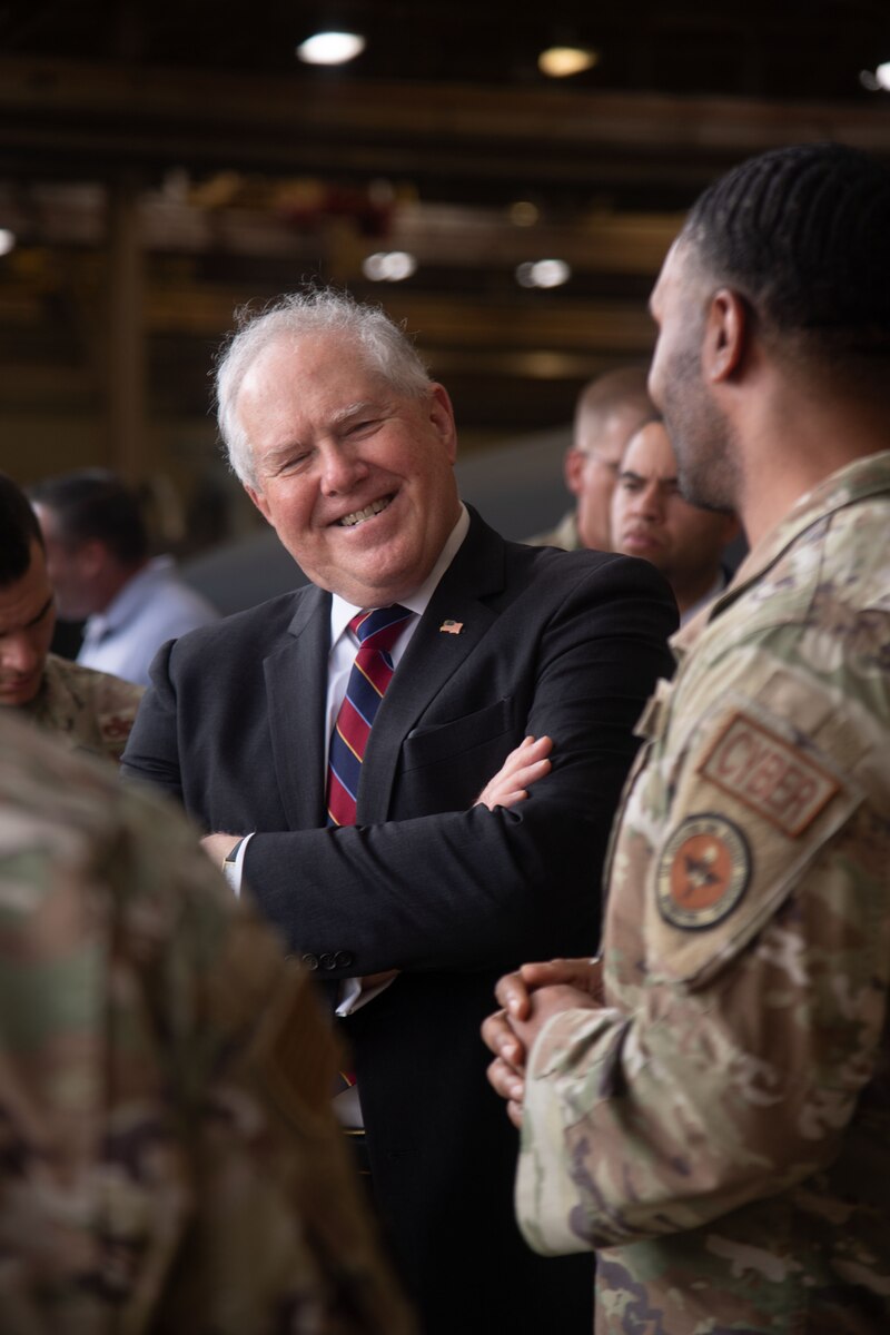 SECAF speaks to a member of the 364th TRS.