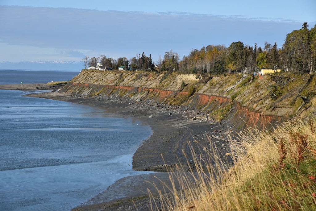 Witnessed by the Assistant Secretary of the Army for Civil Works, Michael Connor, and Gov. Mike Dunleavy, the commander of the U.S. Army Corps of Engineers – Alaska District endorsed an agreement that advances construction of the Kenai Bluffs Bank Stabilization Project during a ceremony on Sept. 25 in the community.