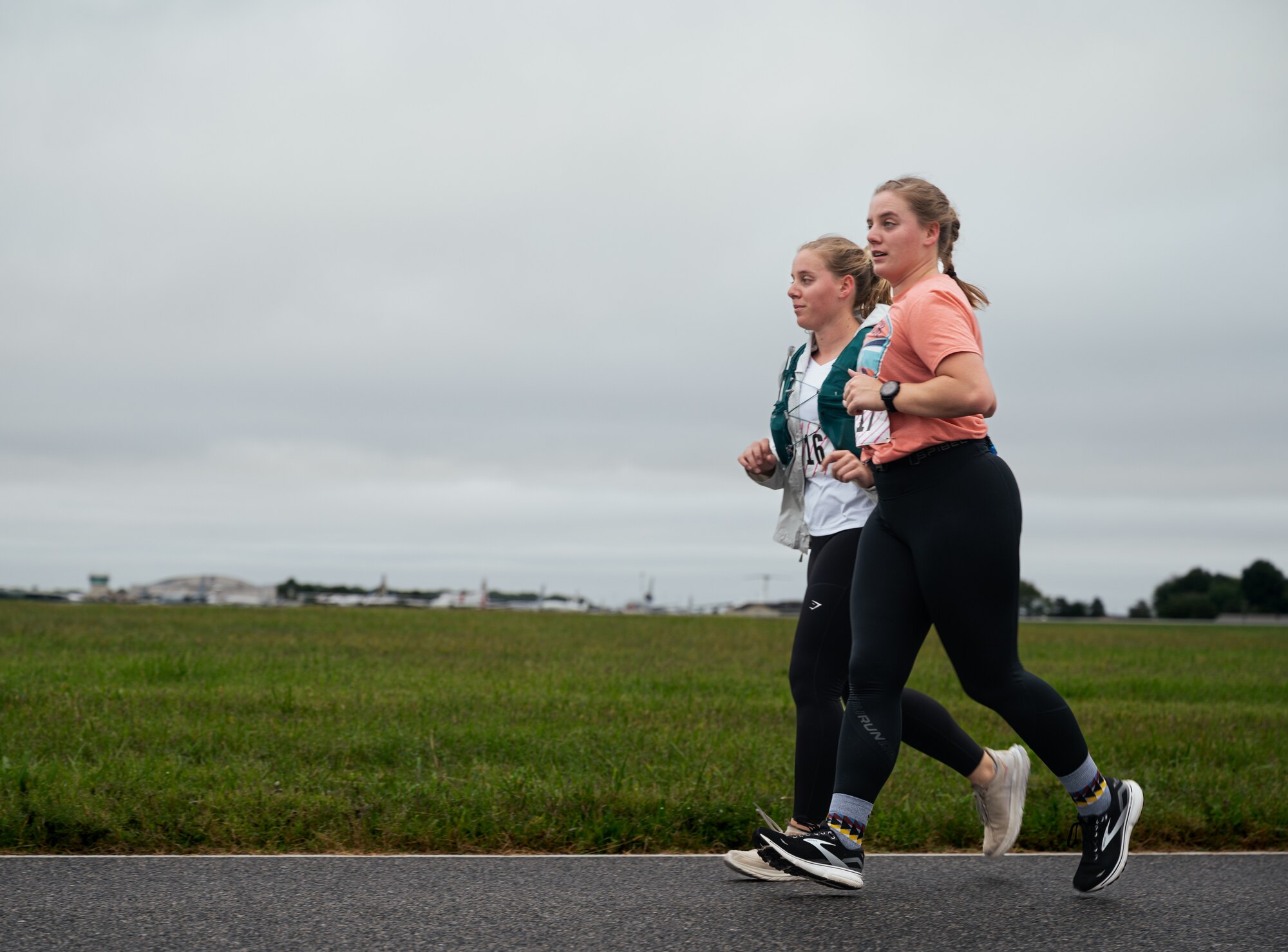 sisters running