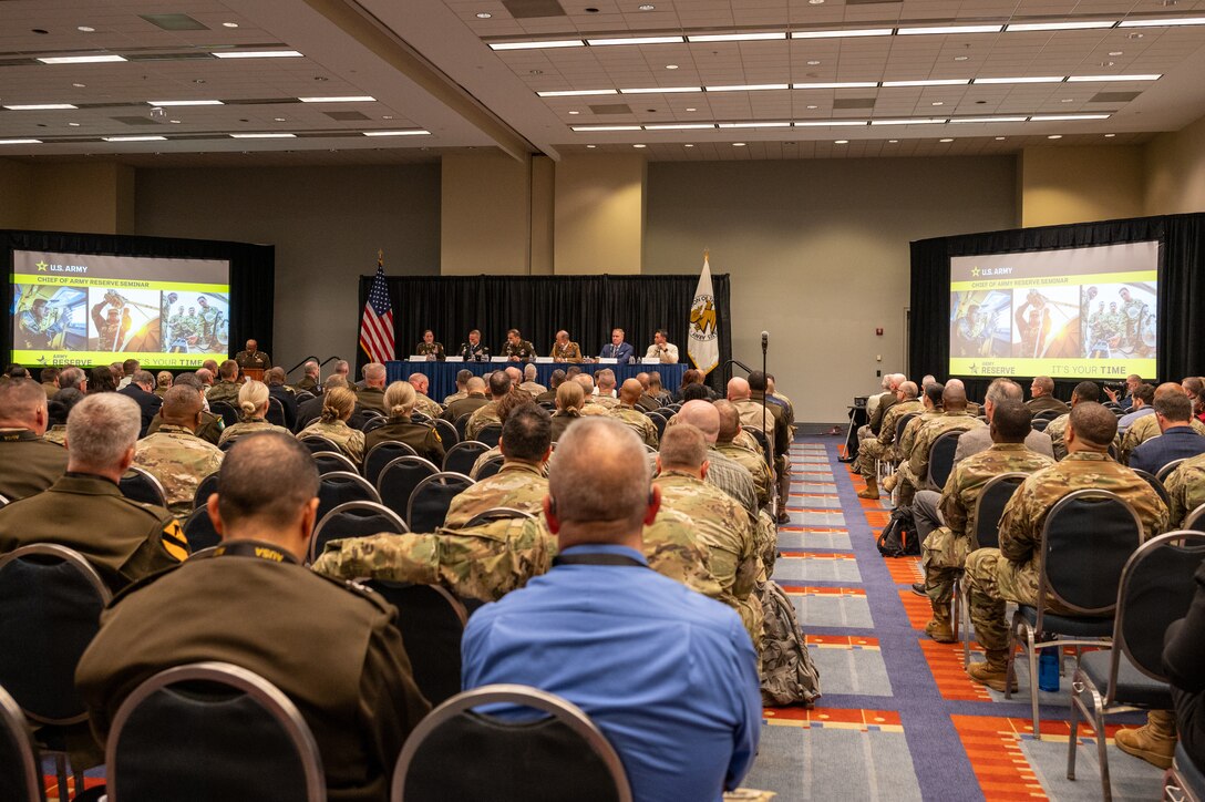 Chief of Army Reserve Seminar at AUSA