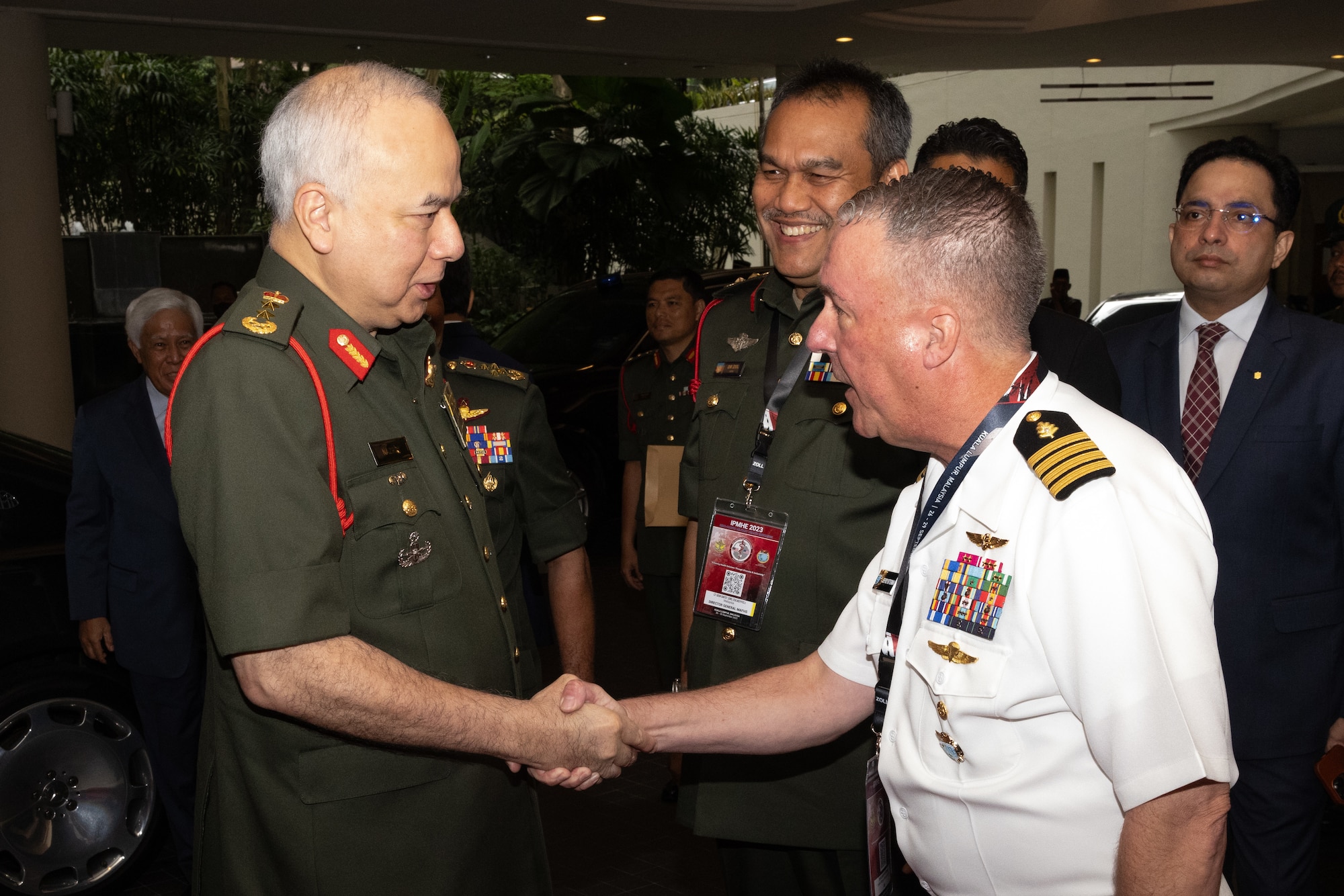 (foreground l-r)) Sultan of Perak Sultan Nazrin Shah, the colonel-in-chief of the Royal Medical and Dental Corps, and U.S. Info-Pacific Command Command Surgeon Capt. Jeffrey Bitterman, U.S. Navy, meet during Indo-Pacific Military Health Exchange 2023 in Kuala Lumpur, Malaysia, September 26, 2023.