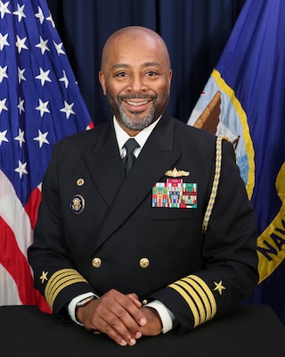 Official photo for Capt. Clifford Collins Jr. Chief of Staff and Commanding Officer Flag Unit, Naval Education and Training Command