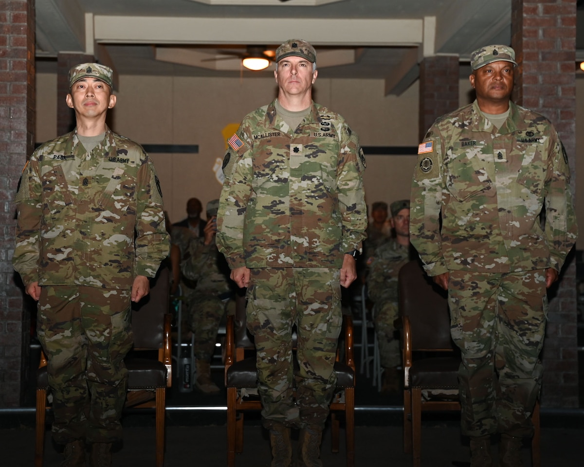 ミリタリー Walking U.S Army Sergeant ミリタリー Walking U.S Army Sergeant ミリタリー Walking U.S