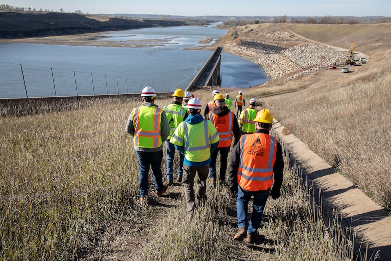 A photo of USACE personnel and contractors at the Garrison Dam Project.