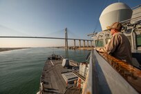 USS Carney (DDG 64) transits of the Suez Canal.