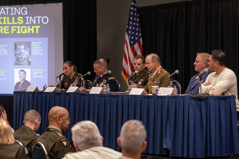 Army Reserve leads visionary seminar to integrate civilian knowledge