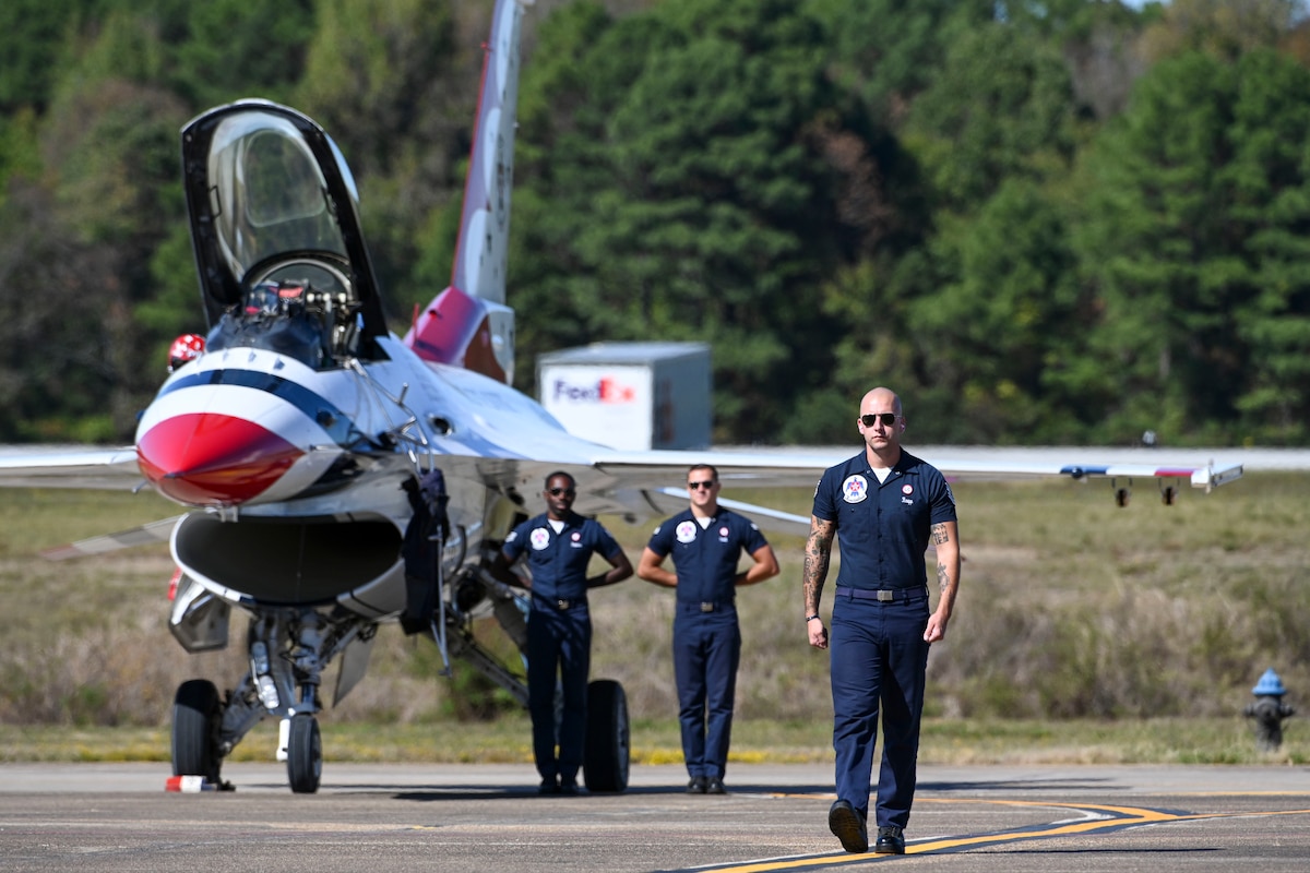 Thunder Over the Rock Air Show at LRAFB soars to new heights > Little