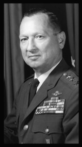 Portrait of Air Force Lt. Gen. Earl C. Hedlund.