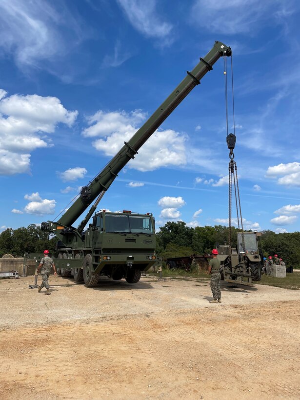 Students from NCO Operators Course 2-23 getting some stick time on the MAC50