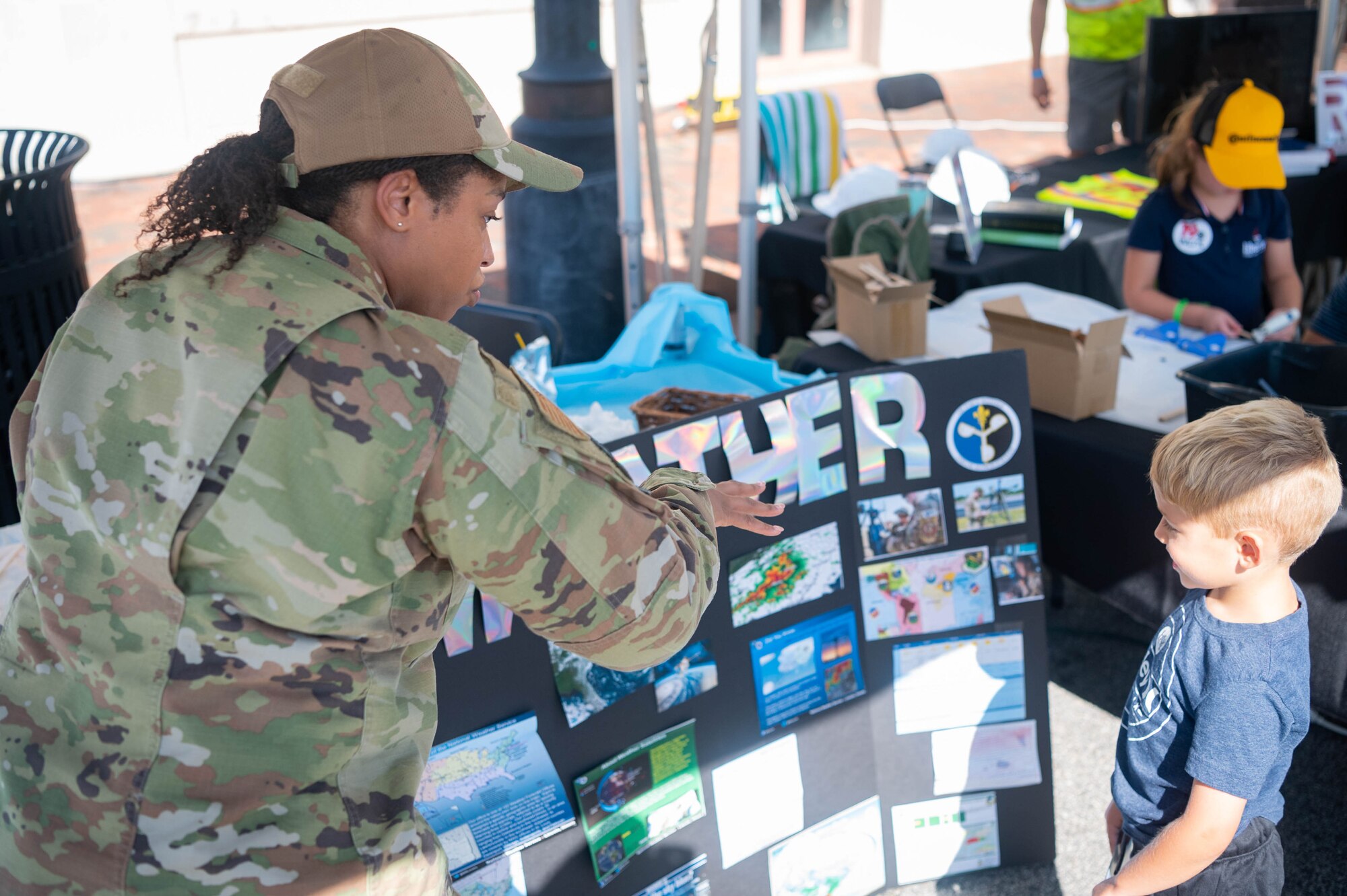 Clear skies ahead; Shaw AFB weather squadrons host booth at eSTEAM Sumter Festival > Air Combat