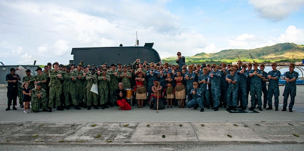 Sailors assigned to the Los Angeles-class fast-attack submarine USS Annapolis (SSN 760) and the Republic of Korea Navy Sonwonil-class submarine ROKS Jeong Ji (SS 073) pose for a group photo after the submarine arrives at U.S. Naval Base Guam, Sept. 28, 2023. Annapolis is one of multiple submarines assigned to Commander, Submarine Squadron (CSS) 15. Annapolis is capable of supporting various missions, including anti-submarine warfare, anti-ship warfare, strike warfare, intelligence, surveillance, and reconnaissance. (U.S. Navy photo by Mass Communication Specialist 1st Class Justin Wolpert)