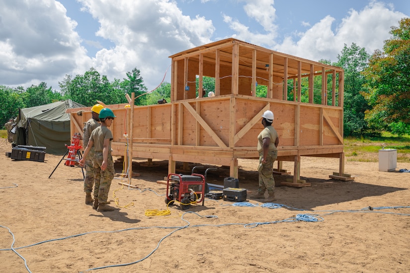 Connecticut National Guard Engineers Build Holding Area for Military Detainees.