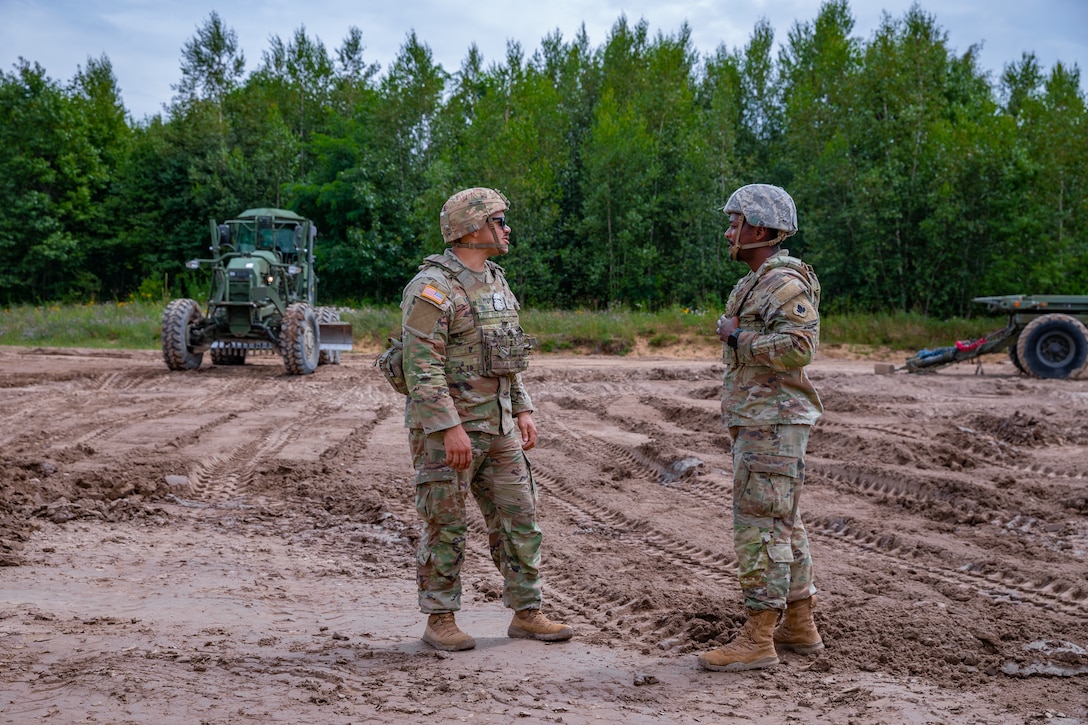 Connecticut National Guard Engineers Build Holding Area for Military Detainees.