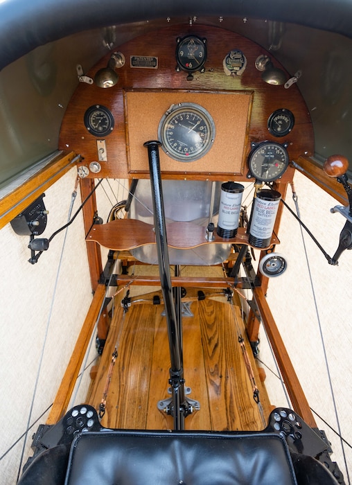 an inside view of the Jenny cockpit from the viewpioint of the pilot.
