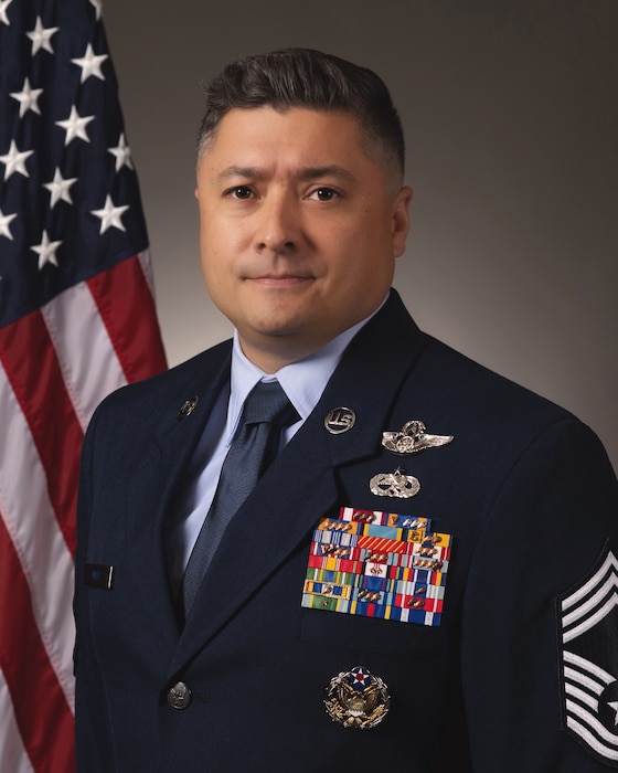 Bio photo Chief Master Sergeant Vincent J. Hnat