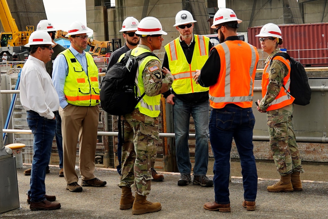 Great Lakes and Ohio River Division Commander Brig. Gen. Mark C. Quander visits John T. Meyers Locks and Dam