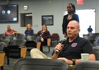 Jumper shares lessons in leadership with DMA mentees, mentors