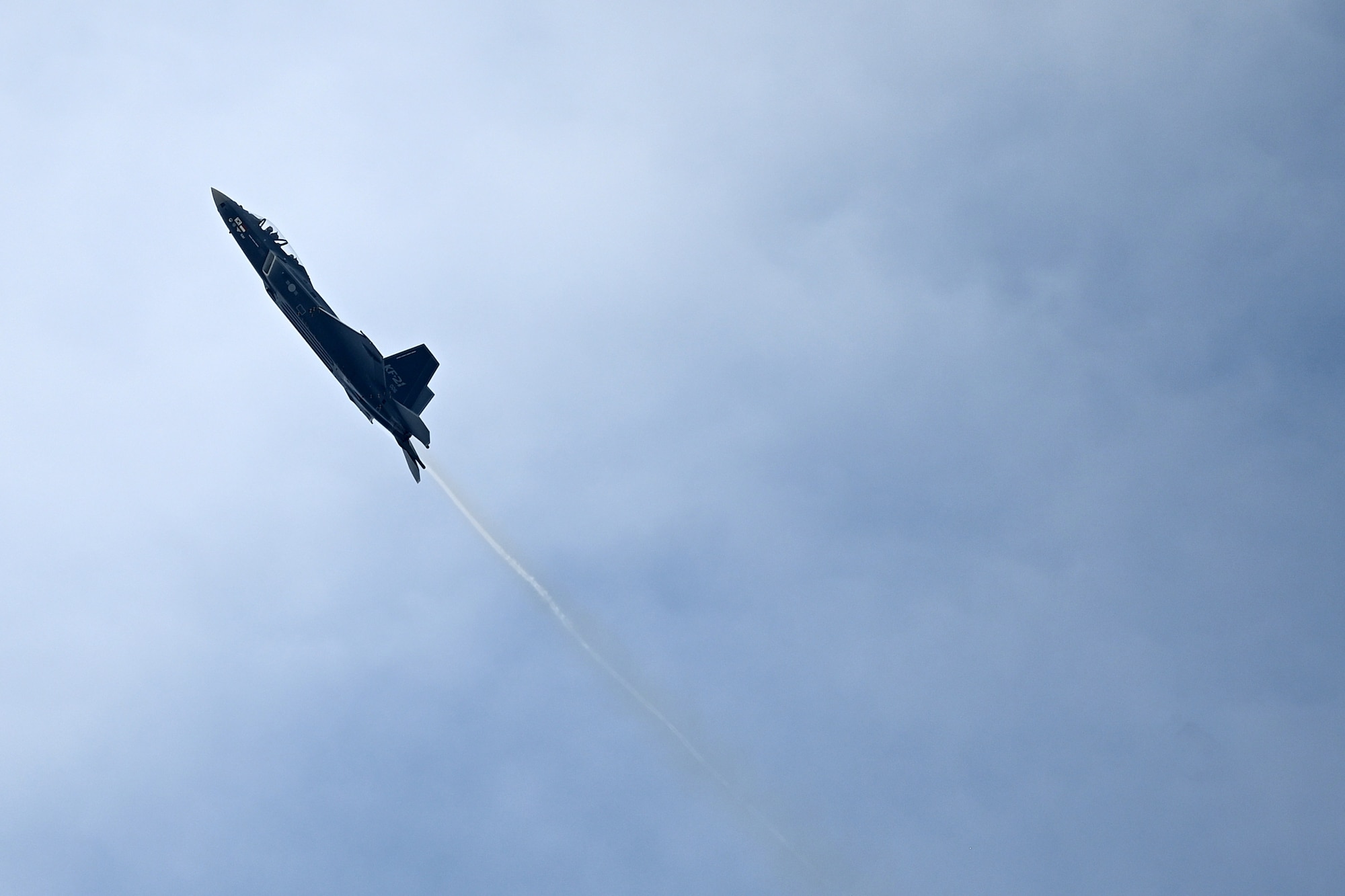 A KAI KF-21 Boramae conducts an aerial demonstration during the 2023 Seoul International Aerospace and Defense Exhibition at Seoul Air Base, Republic of Korea, Oct. 18, 2023.