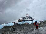 Coast Guard air crews rescue passengers in Columbia Bay