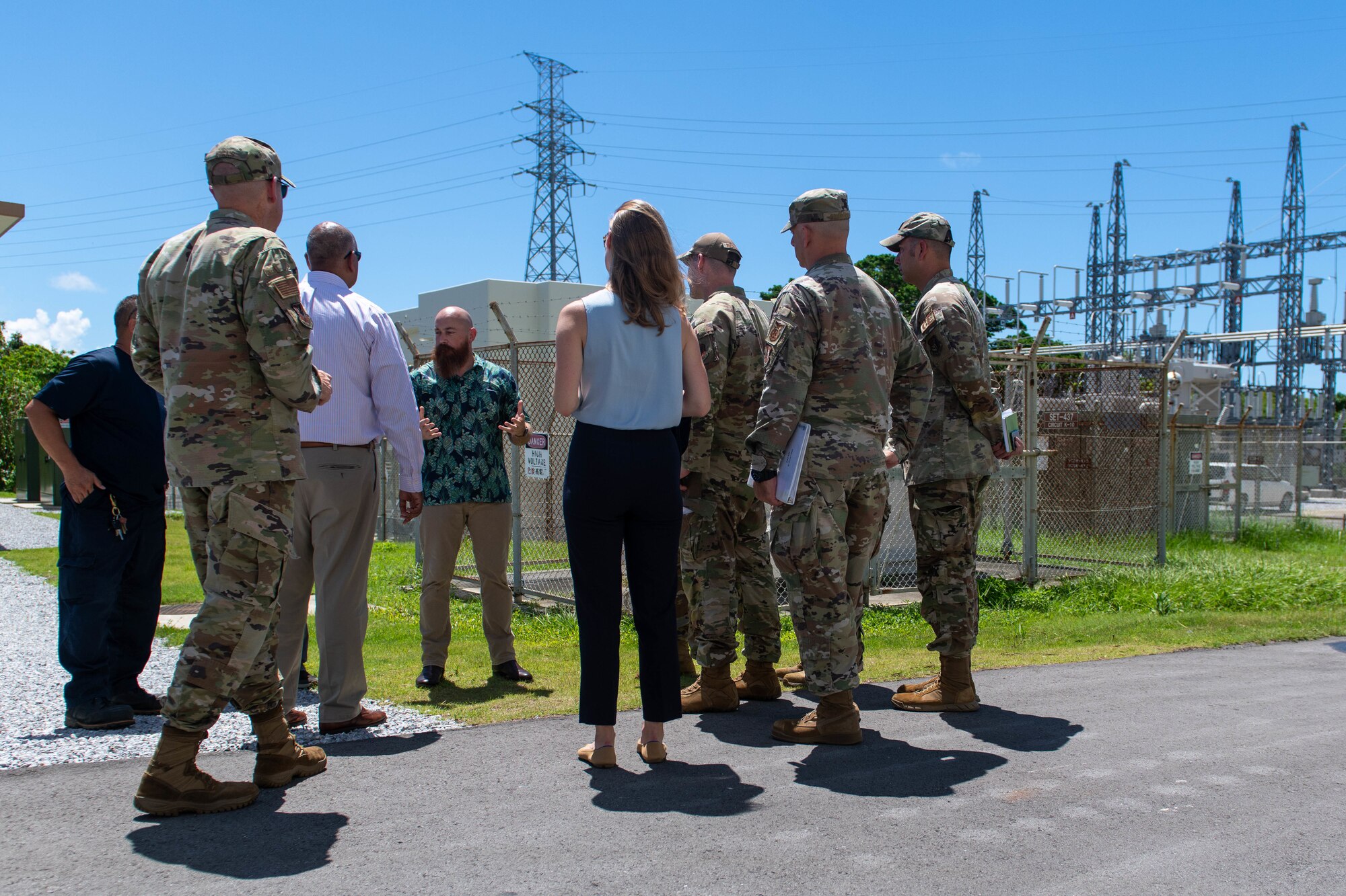 Shawn Williams briefing Dr. Chaudhary on the newly constructed microgrid