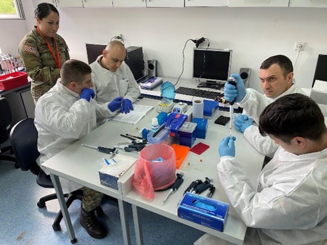 American Soldiers train with Romanian troops at biological research facility in Bucharest