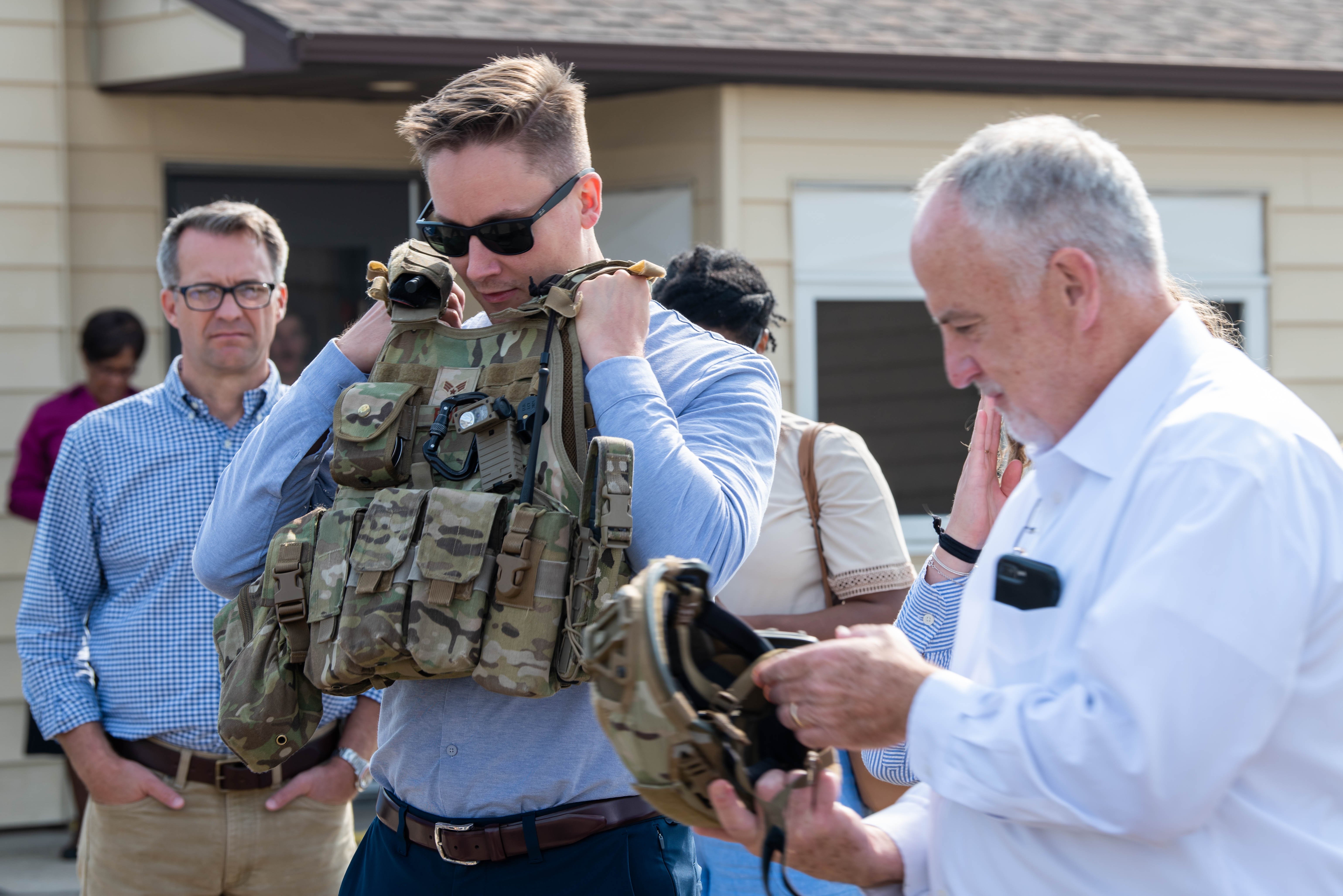 Senate Armed Services Committee staff director visits MAFB > Minot Air