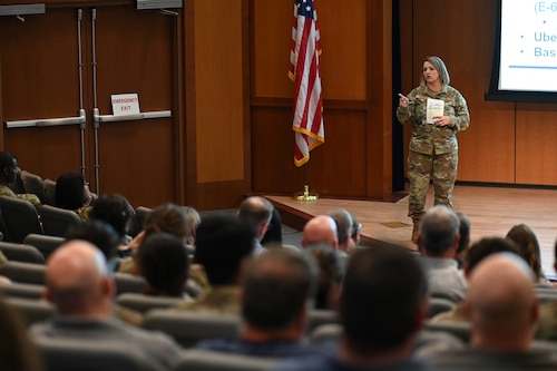 image of military personnell