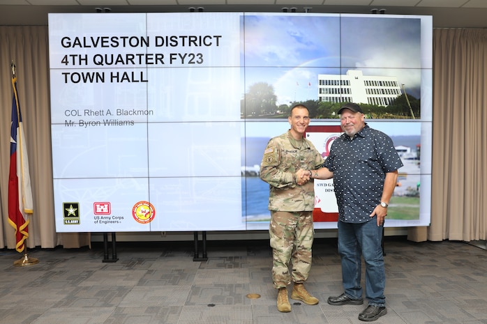 A commander's coin is a way for the commander to show their appreciation for a phenomenal job, on the spot.